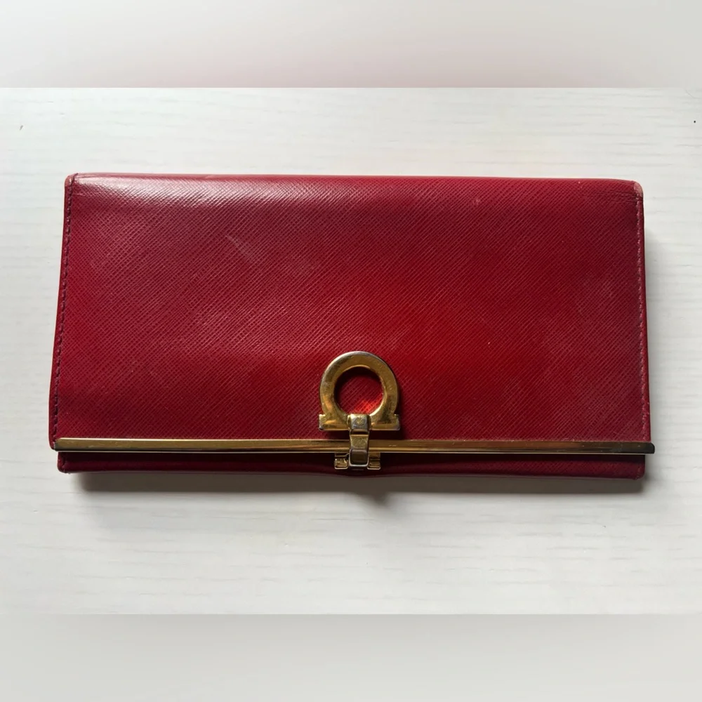 Salvatore Ferragamo Gancini Continental Red Leather Wallet - Picture 1 of 7